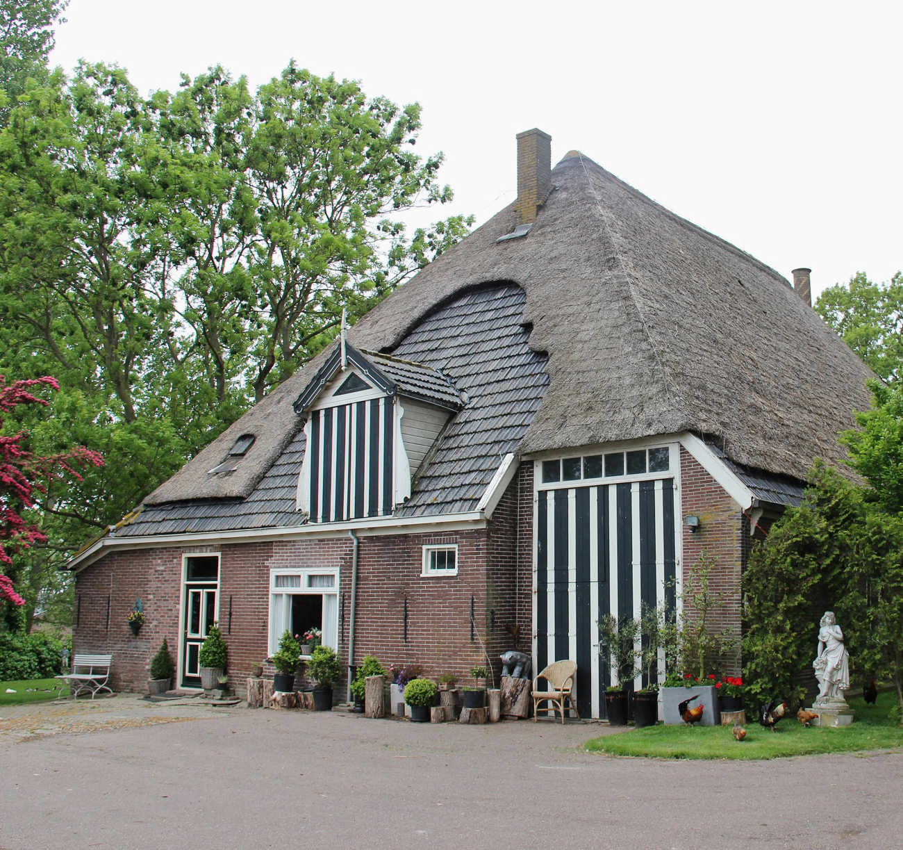 PAG.11 FOTO 01 (1850x1740).jpg