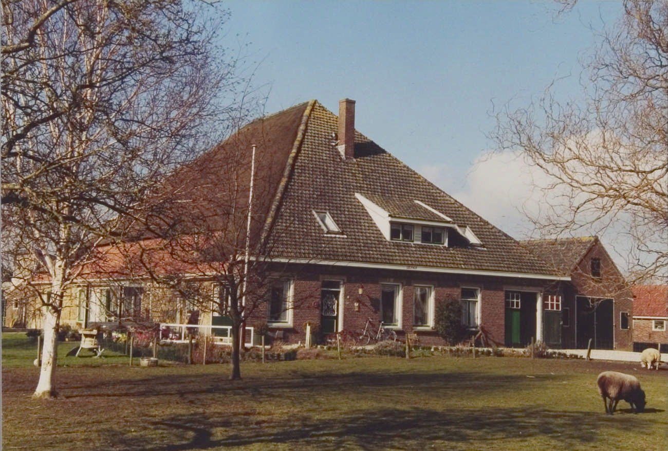 Middenweg 523