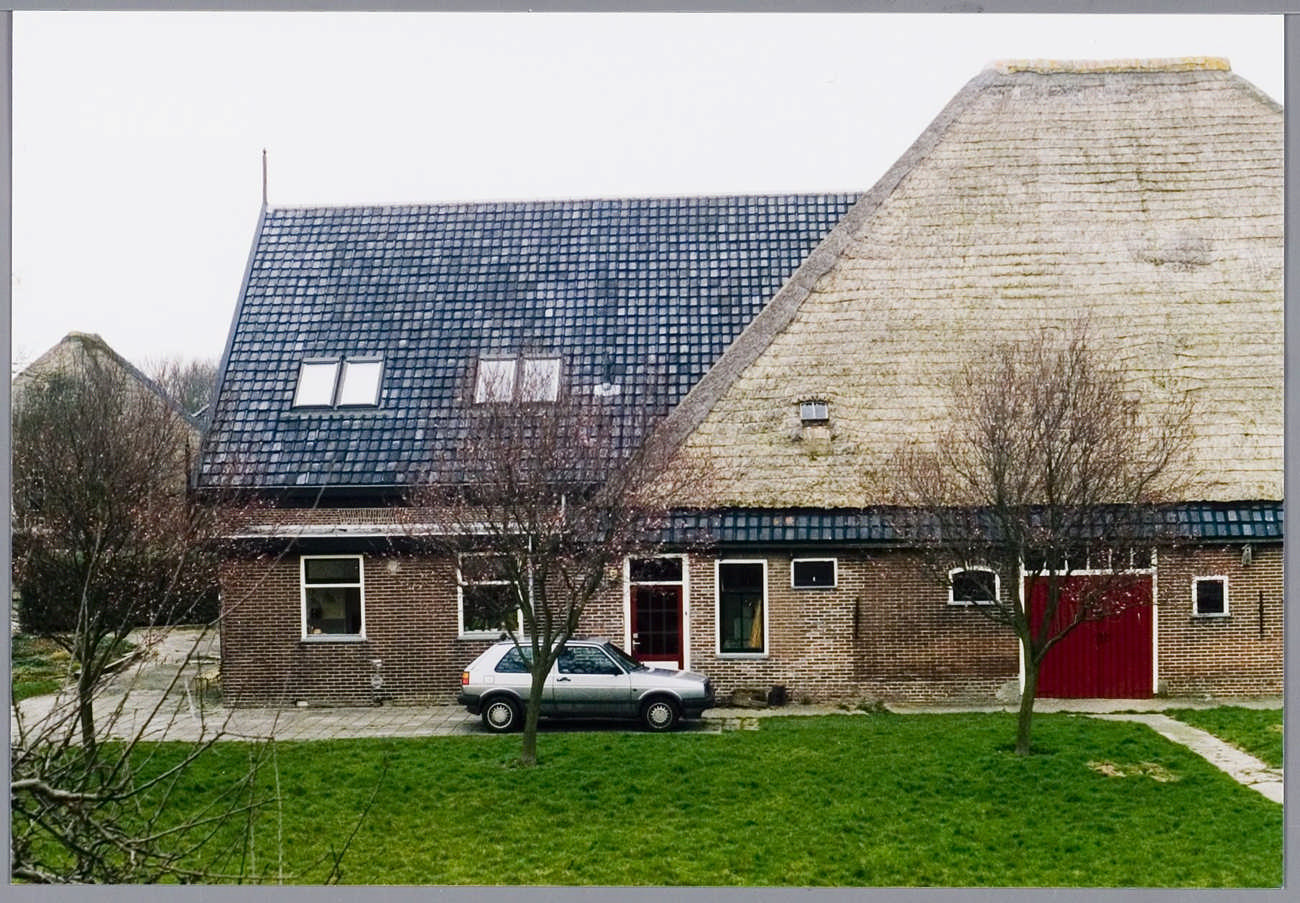 Dorpsstraat 137 en 139